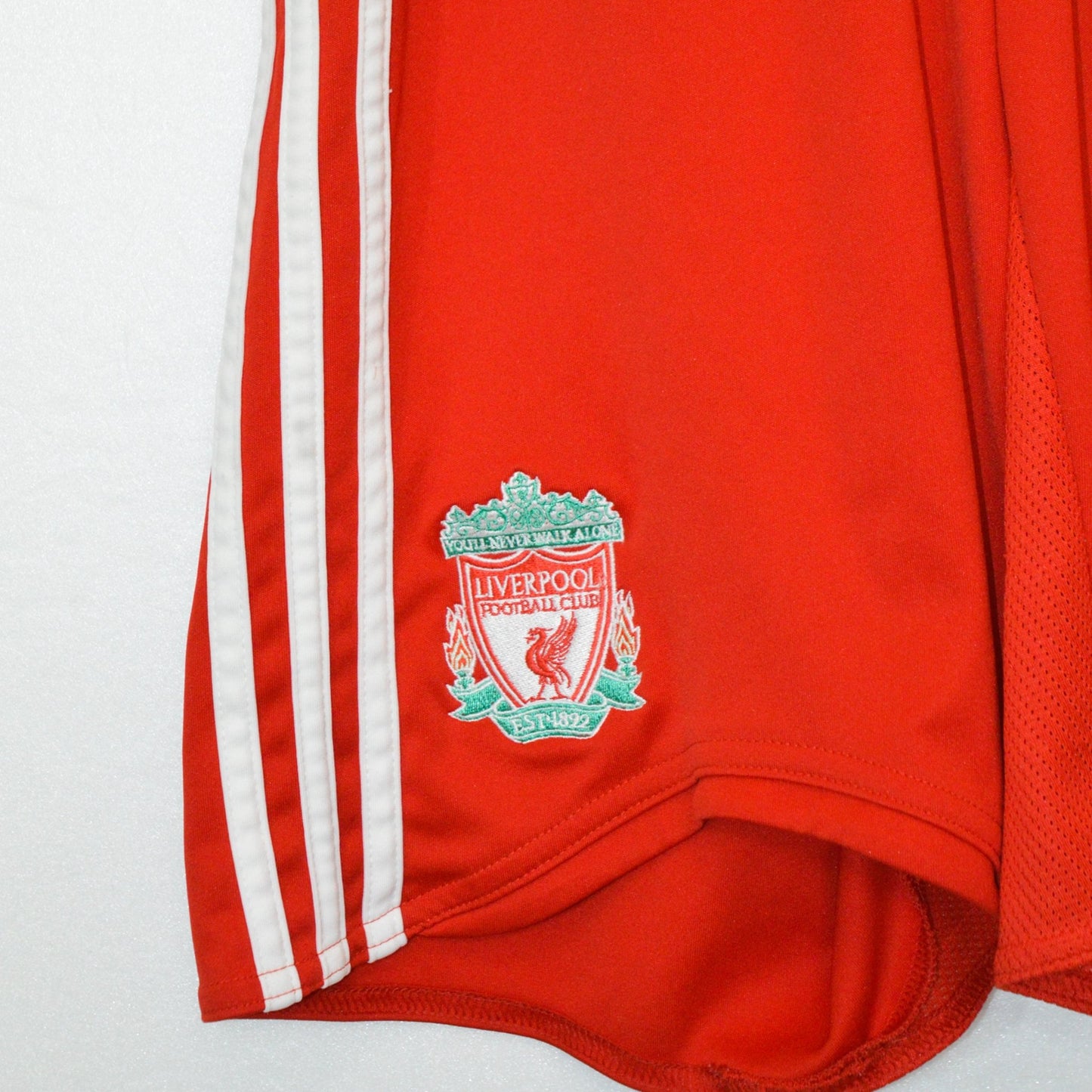 Adidas Liverpool футболни шорти (S)