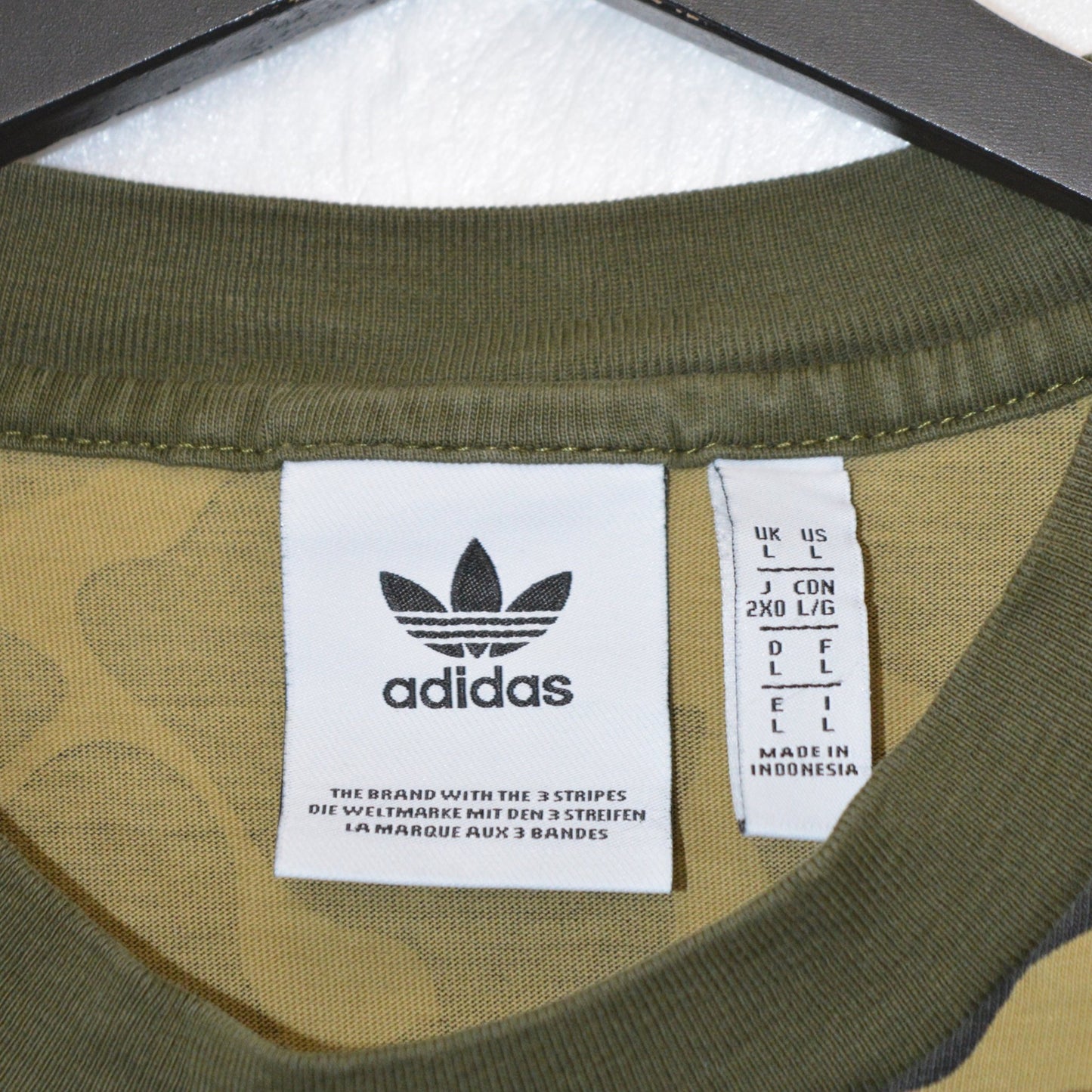 Adidas Originals camo тениска (L)