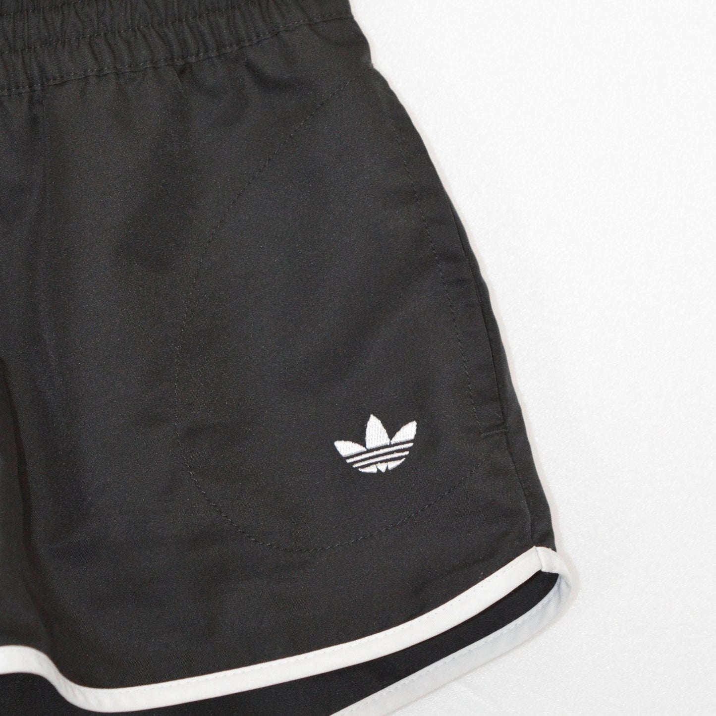 Adidas Originals шорти (M)