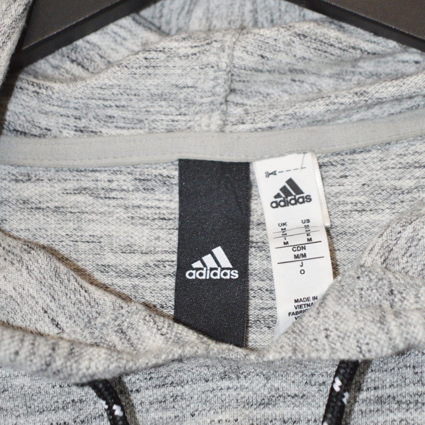 Adidas суичър (M)