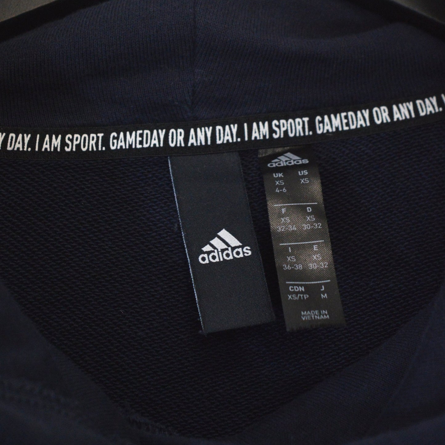 Adidas суичър (XS)