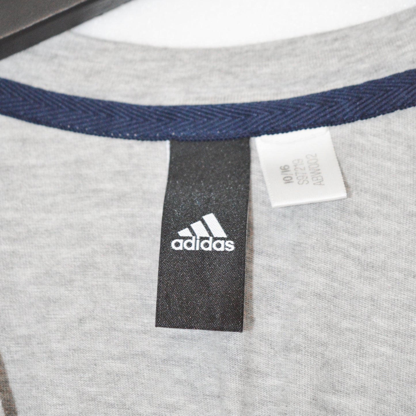 Adidas тънка блуза (S)
