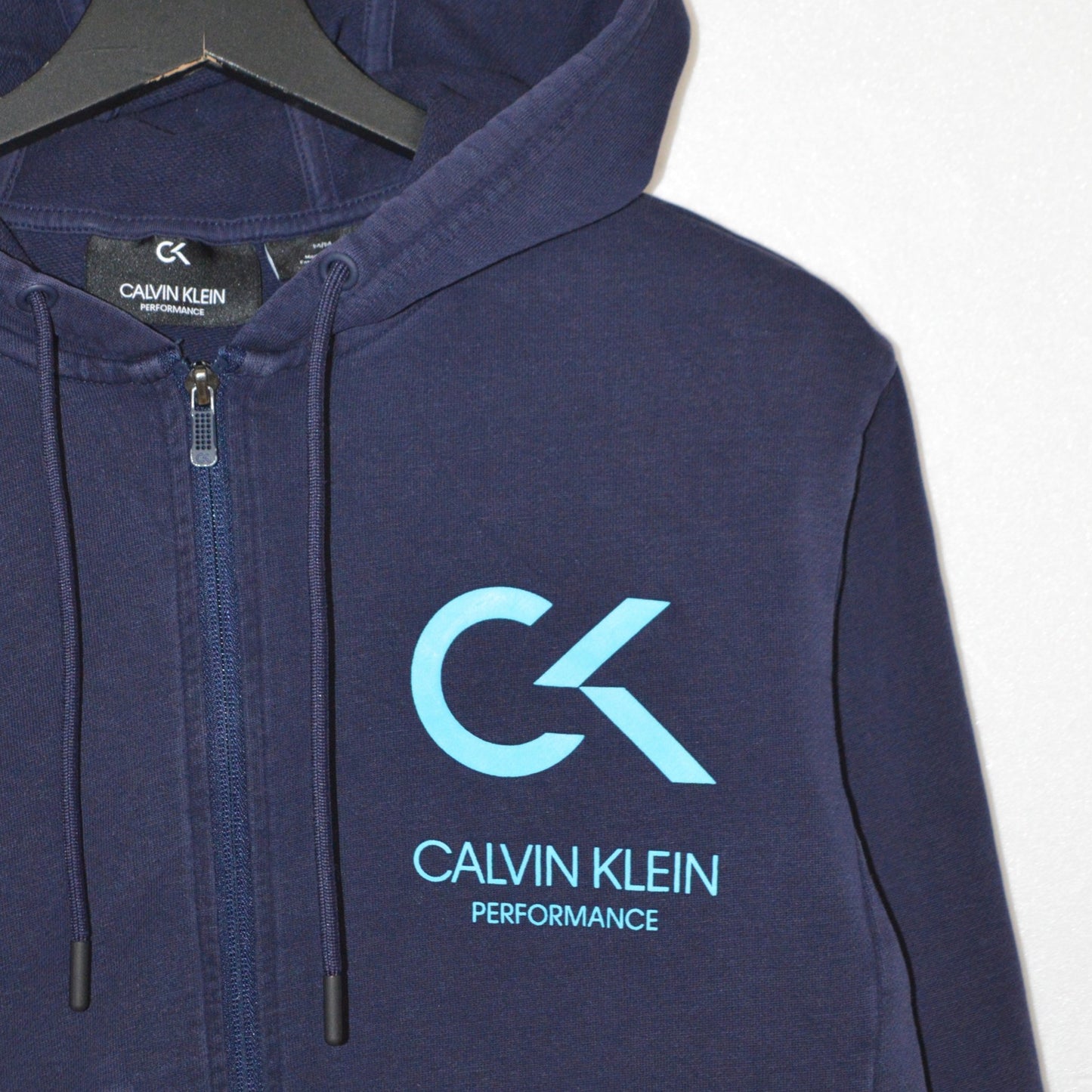 Calvin Klein суичър с цип (M)