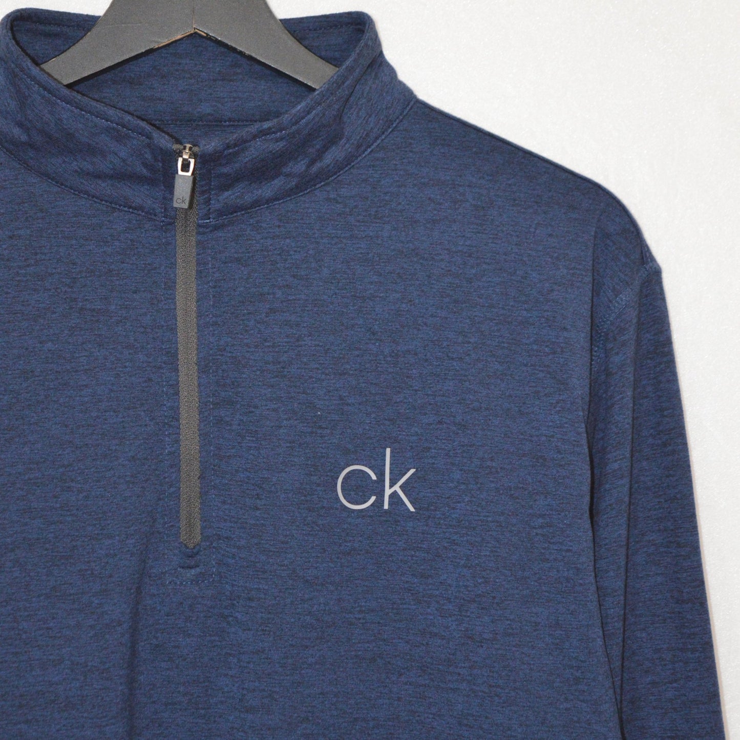 Calvin Klein тънка фитнес блуза (L)