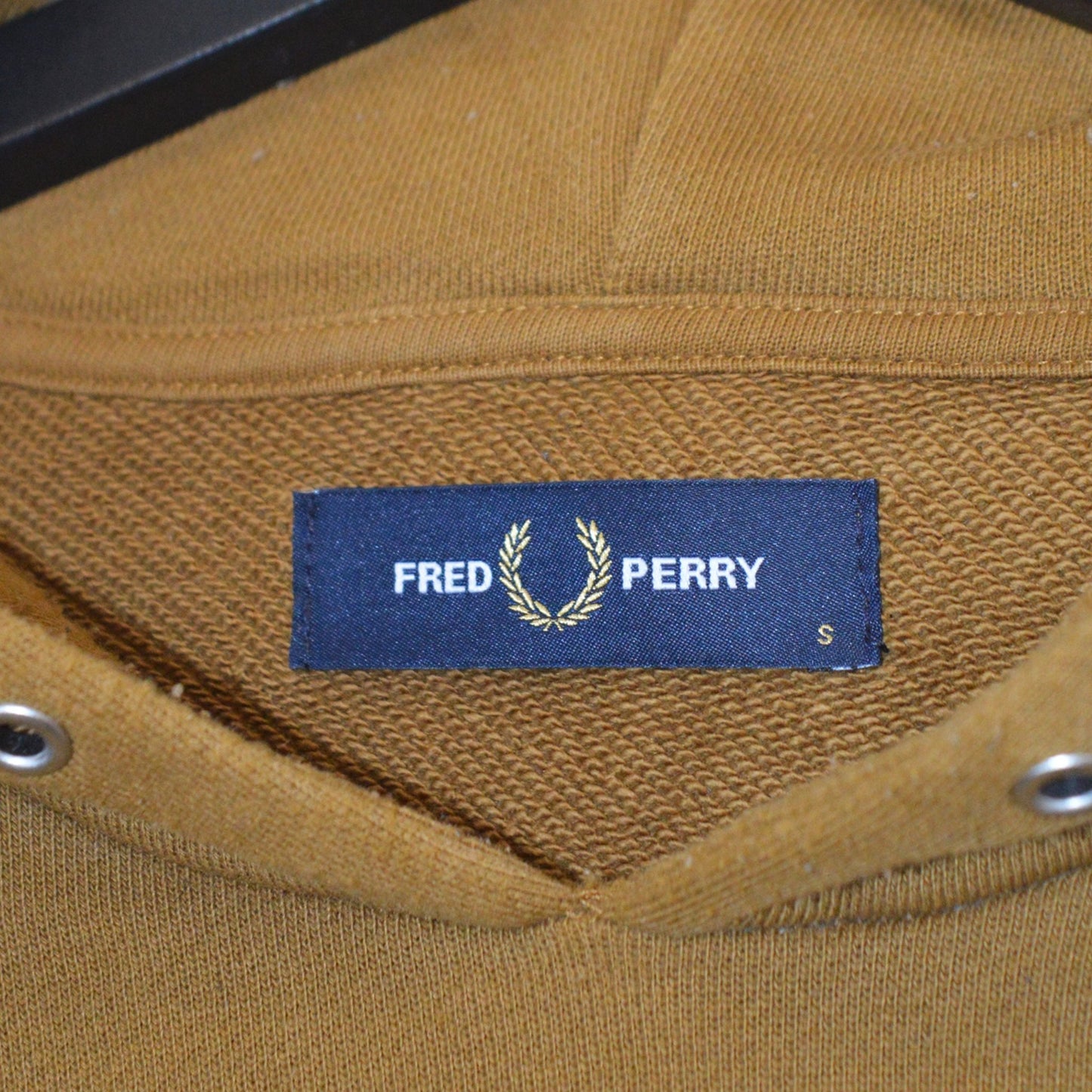 Fred Perry суичър (S)