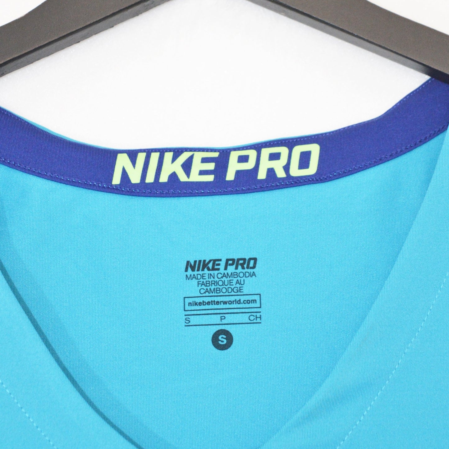 NIKE PRO ТЕНИСКА (S)