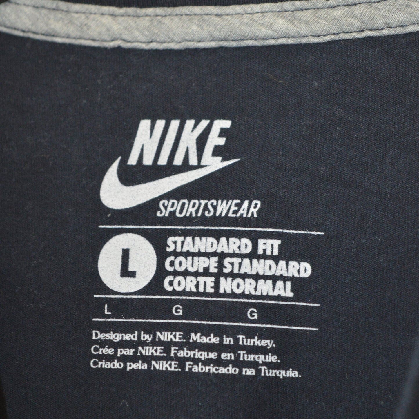 Nike тениска (L)