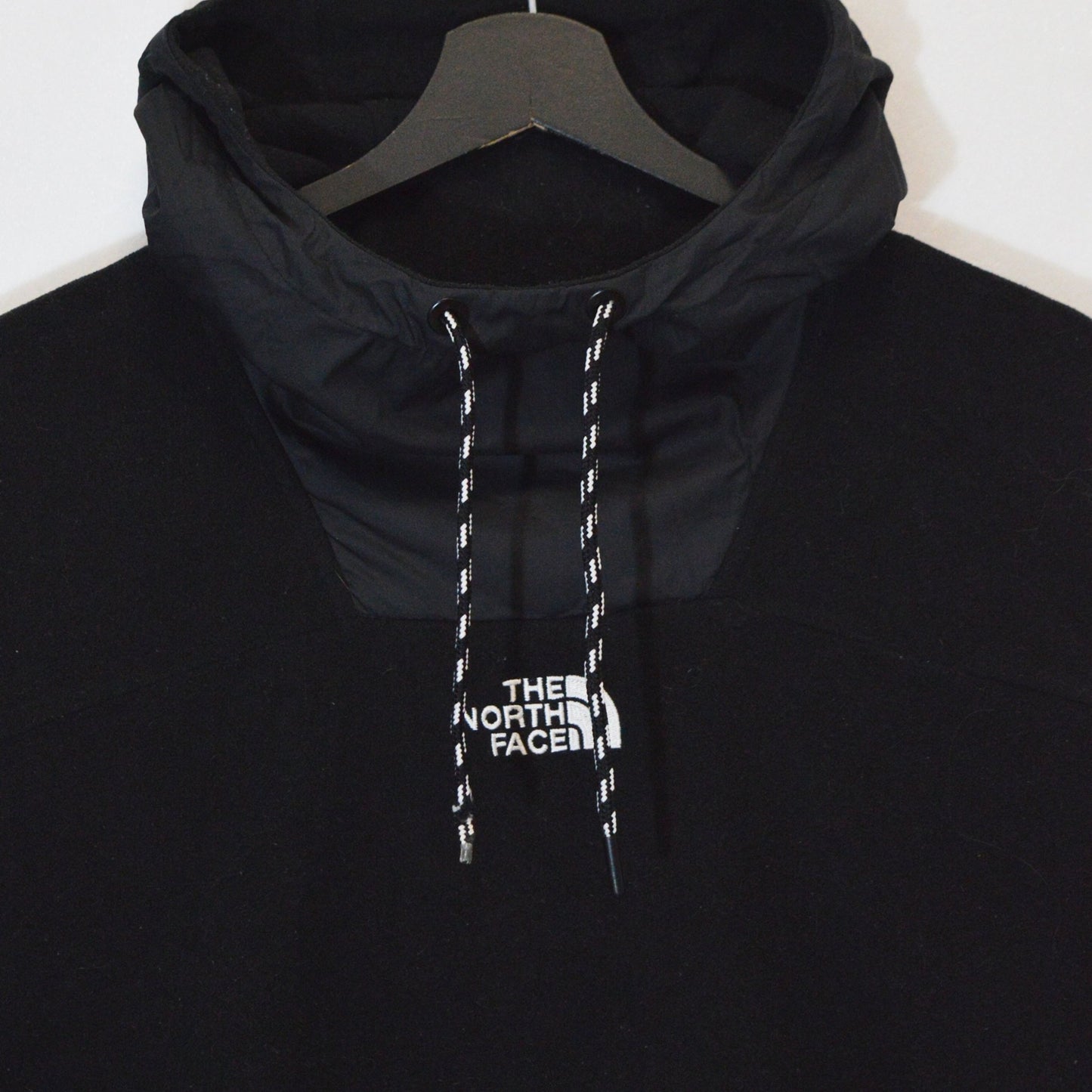 The North Face полар (M)