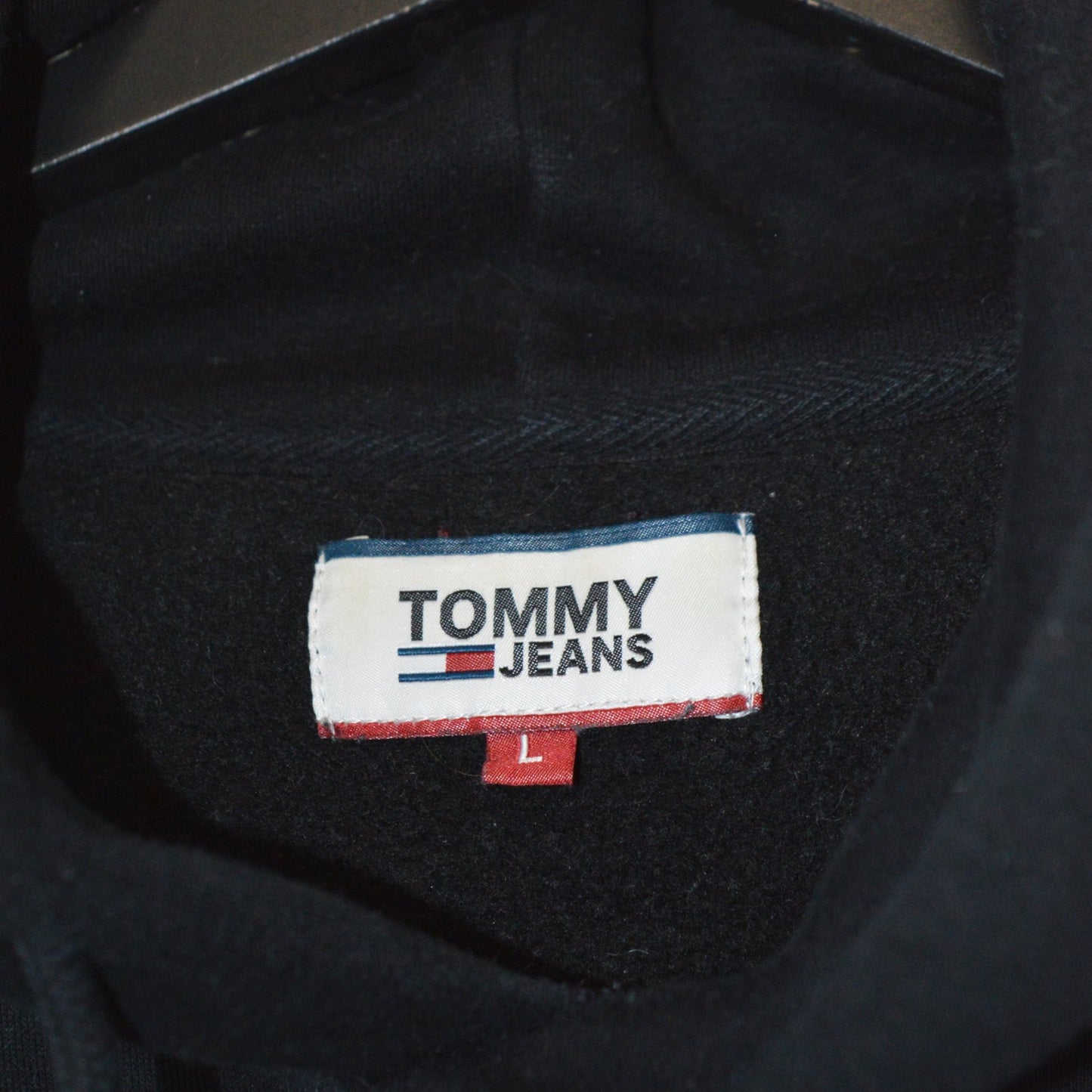 Tommy Hilfiger суичър (L)