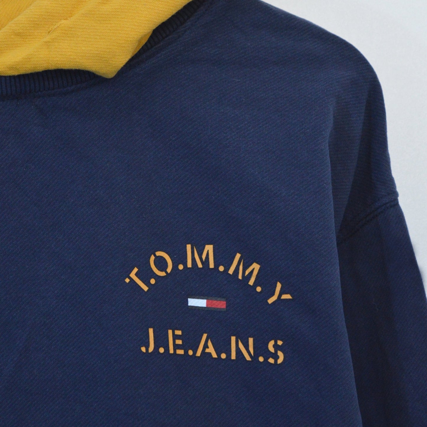 Tommy Hilfiger суичър (L)