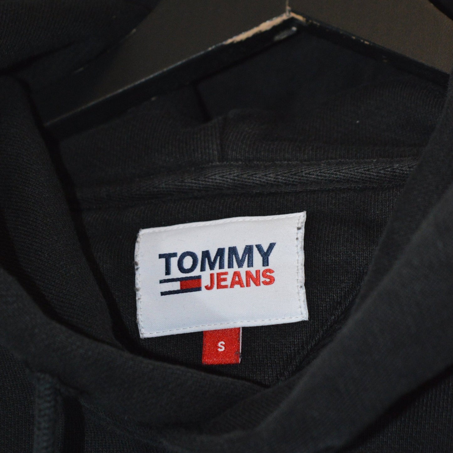 Tommy Hilfiger суичър (S)