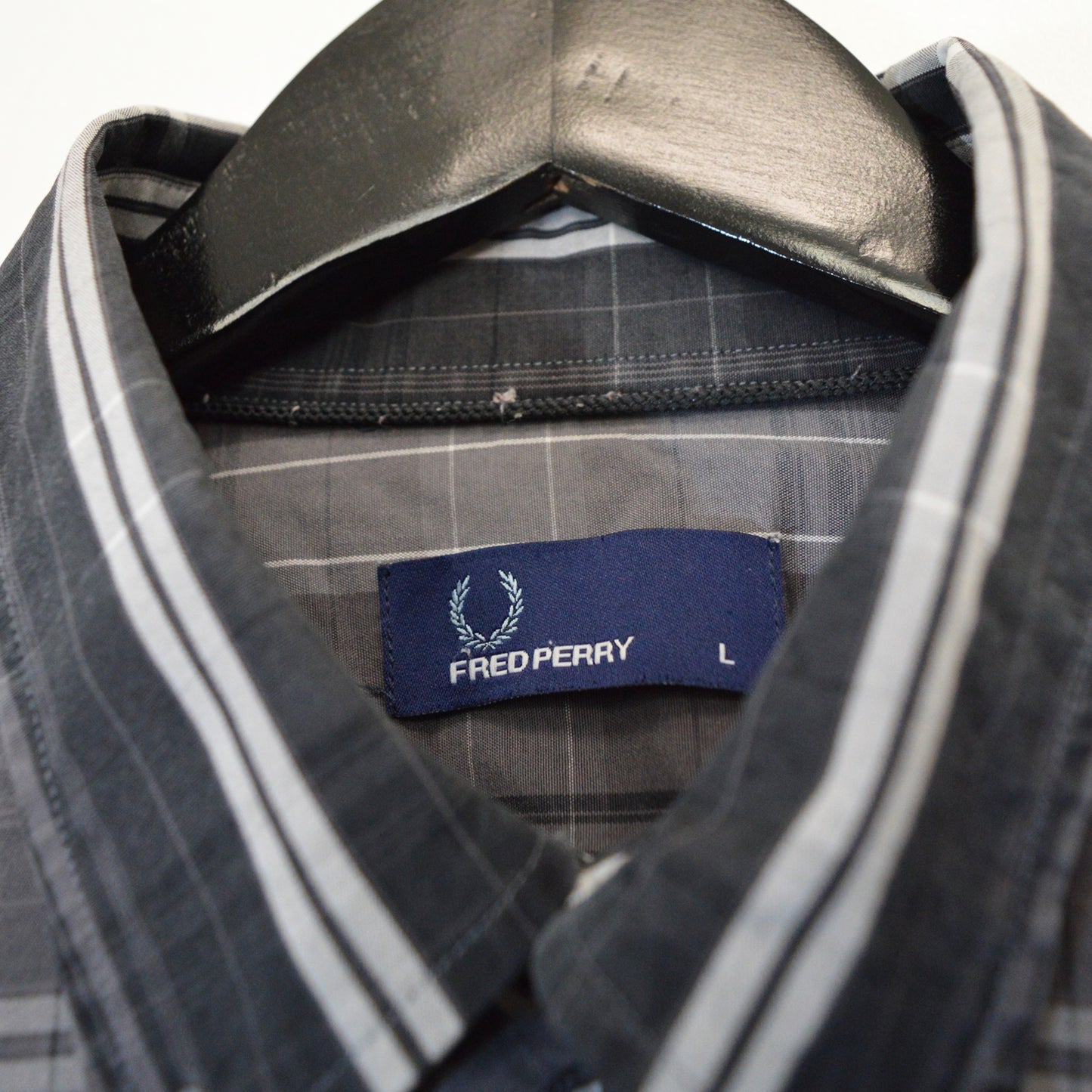 Fred Perry риза (L)