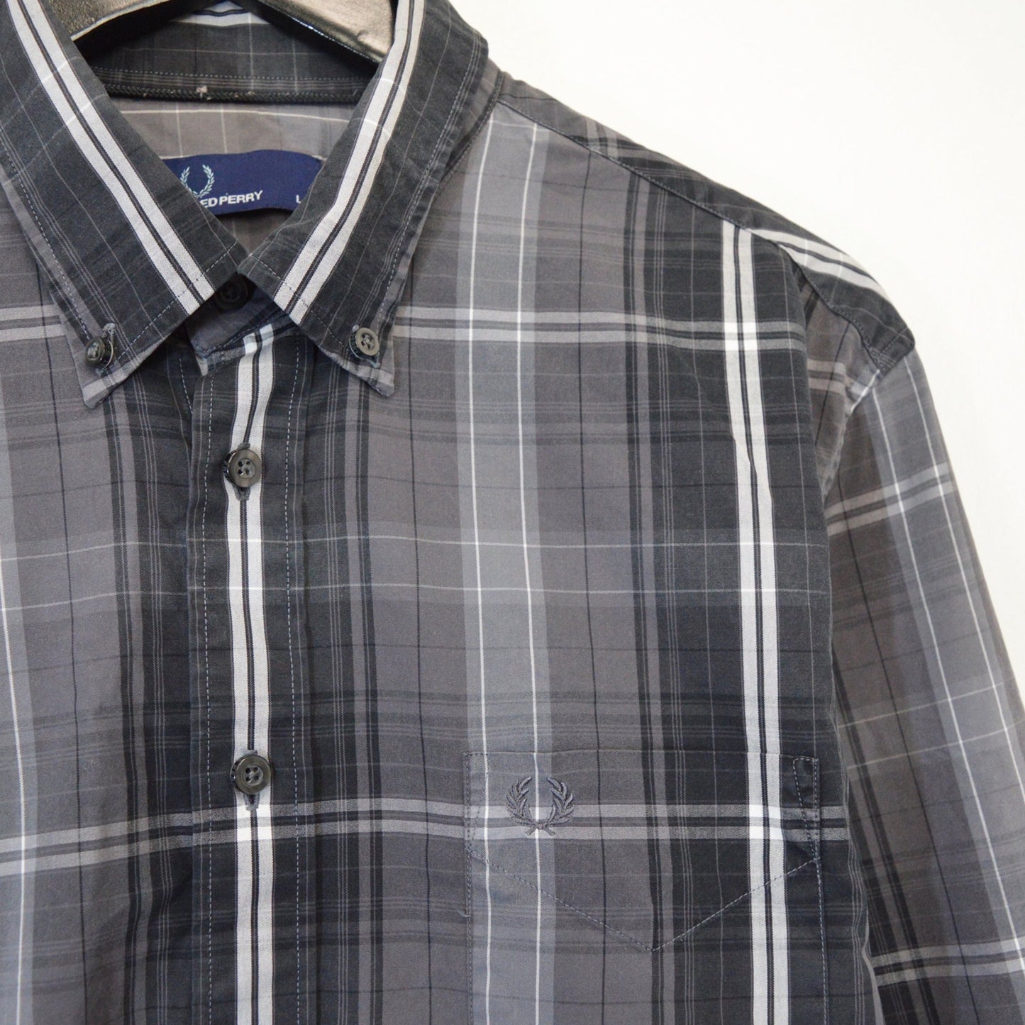 Fred Perry риза (L)
