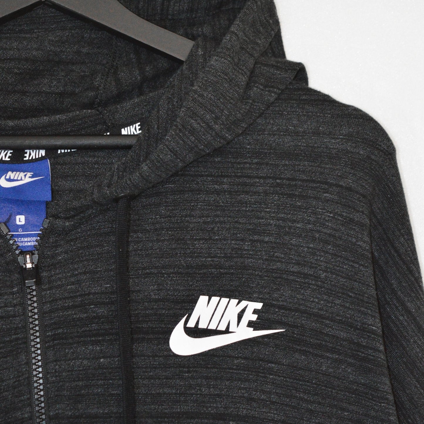 Nike суичър (L)