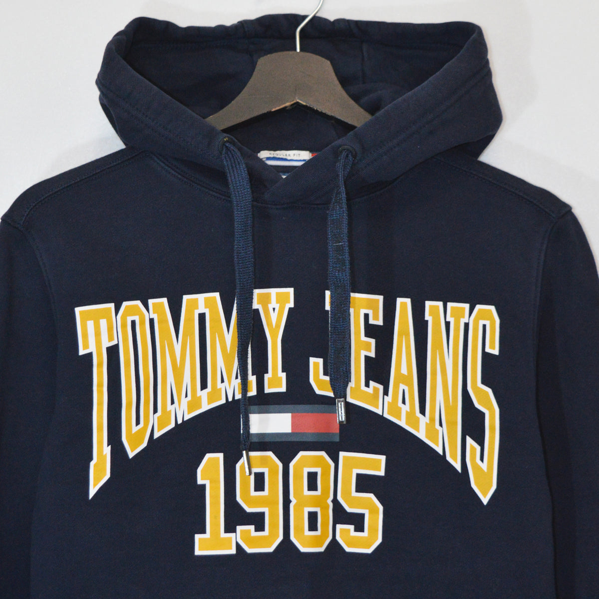 Tommy Hilfiger суичър (XS)