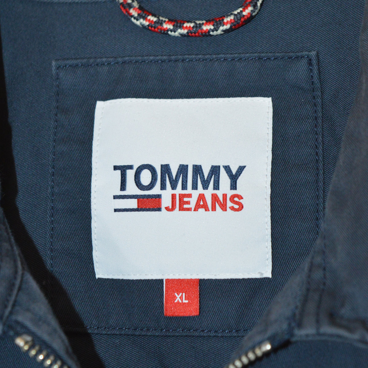 Tommy Hilfiger яке (XL)