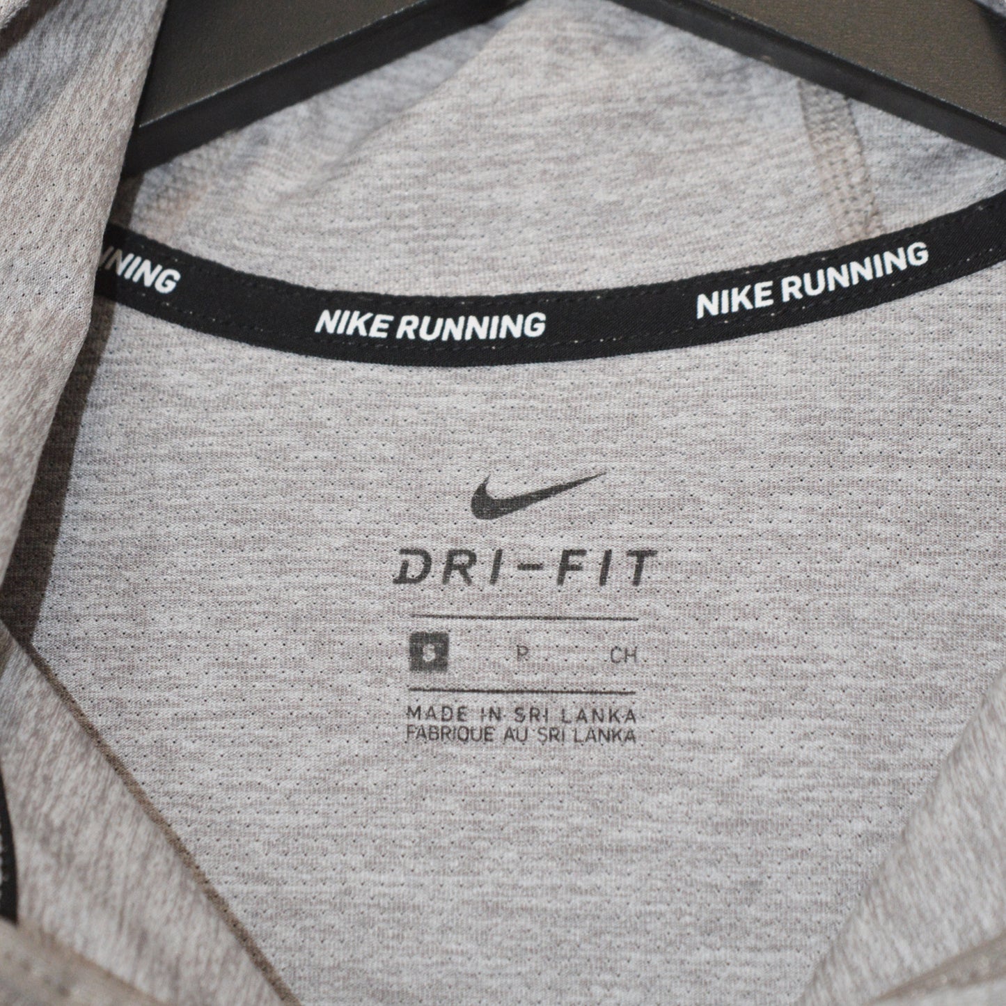 NIKE DRI FIT CROPPED ГОРНИЩЕ (S)