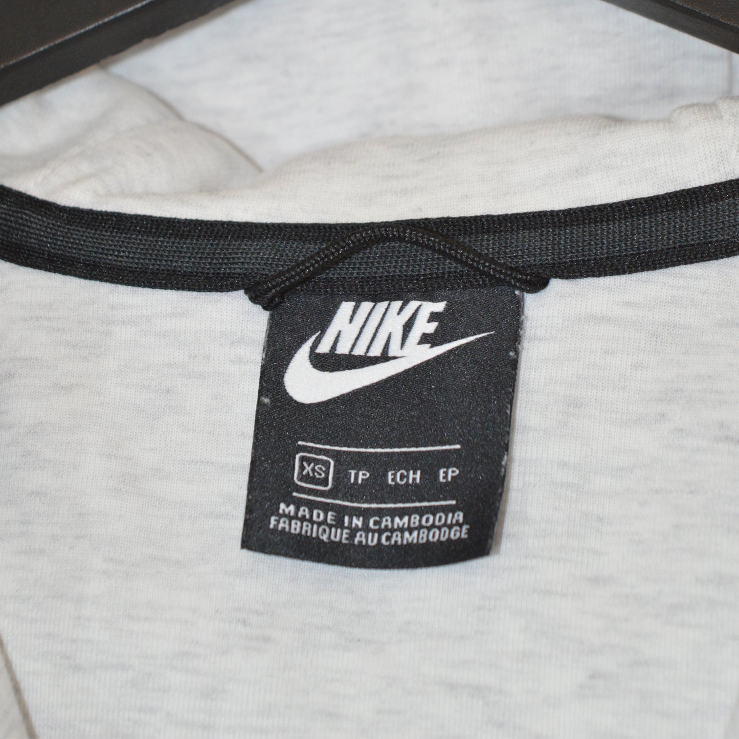 NIKE TECH FLEECE ГОРНИЩЕ (XS)