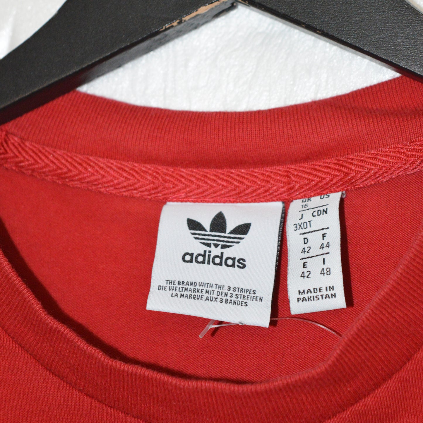 ADIDAS ORIGINALS ТЕНИСКА (S)