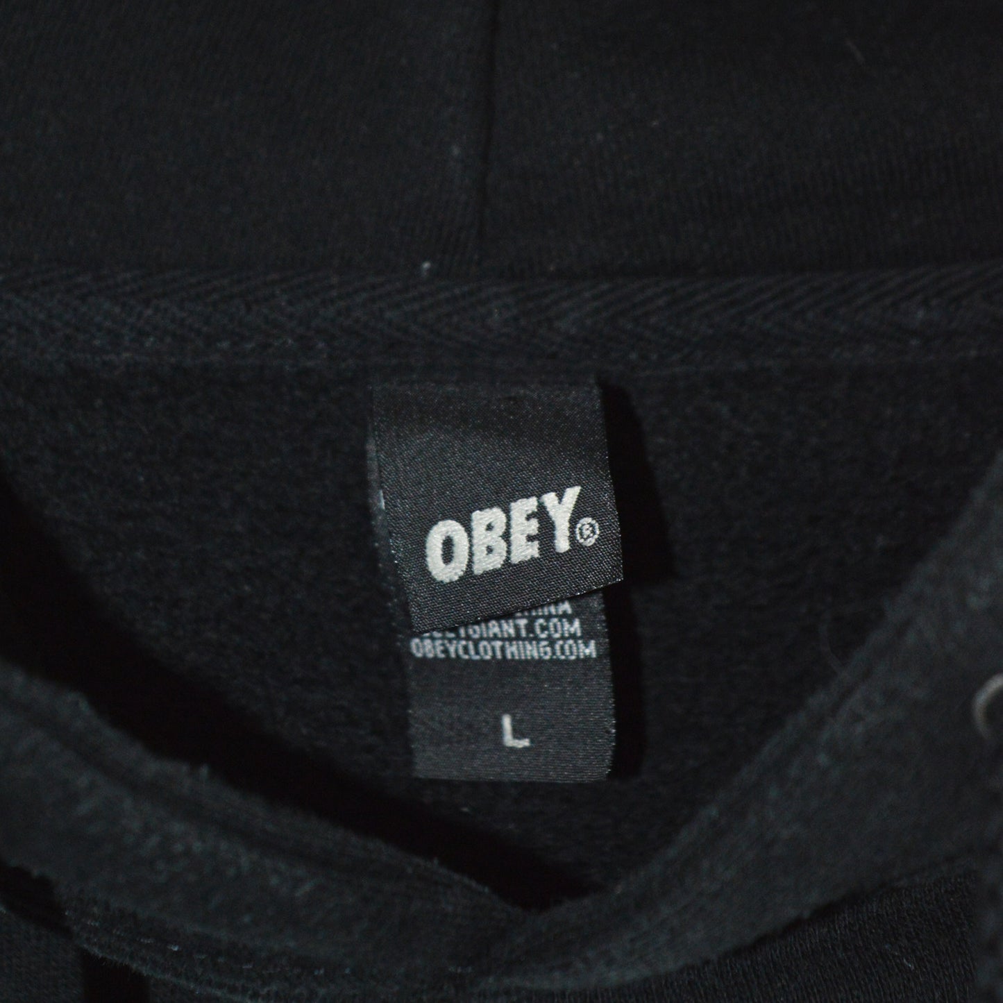 OBEY ГОРНИЩЕ (L)