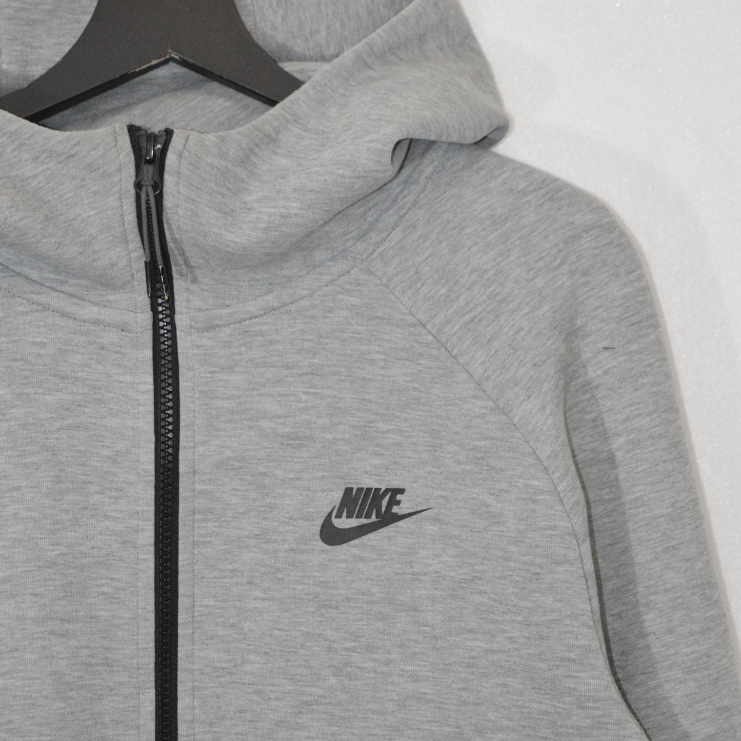 NIKE TECH FLEECE ГОРНИЩЕ (M)