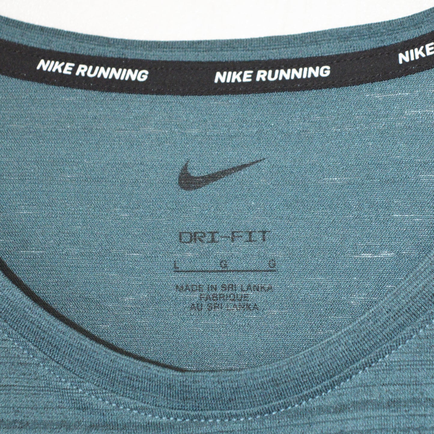 NIKE DRI FIT ТЕНИСКА (L)