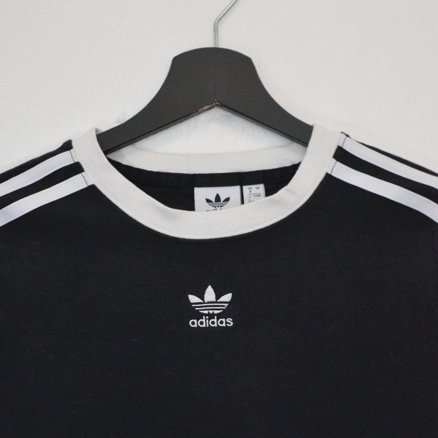 ADIDAS ORIGINALS CROPPED ГОРНИЩЕ (XS)