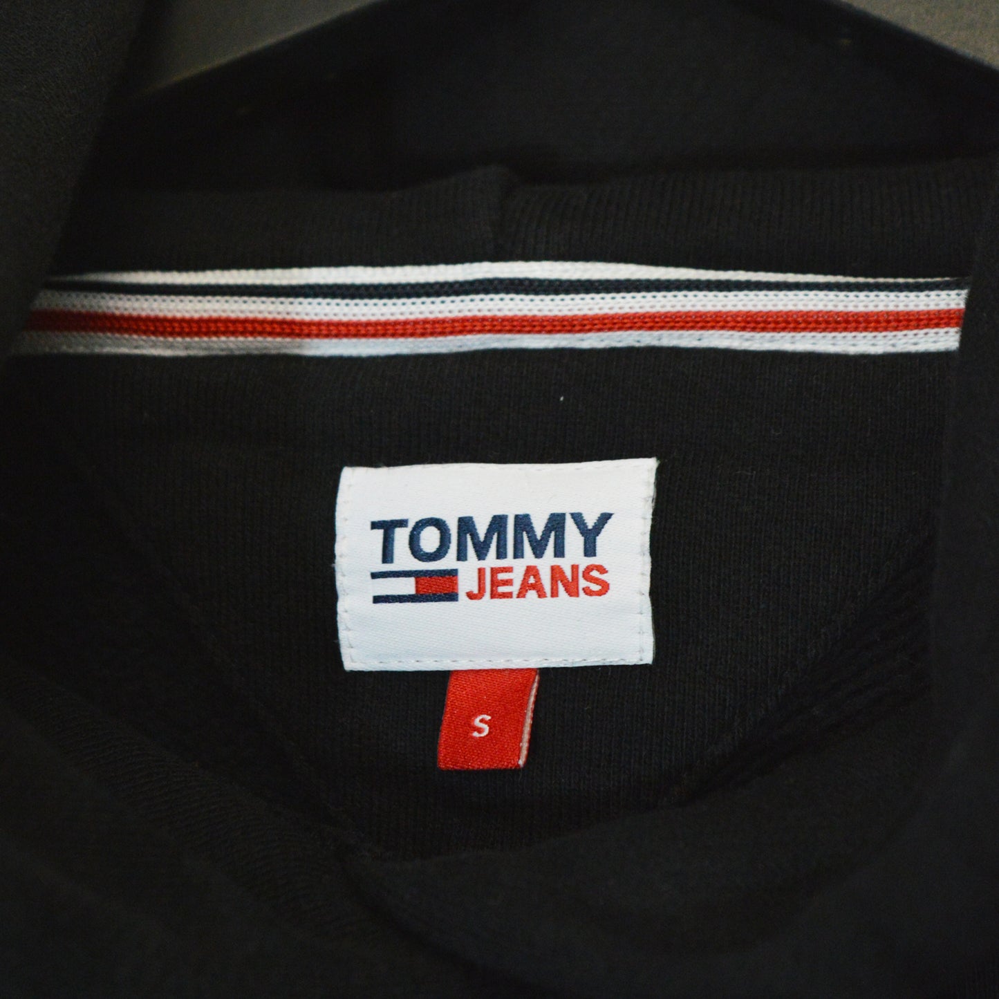 Tommy Hilfiger суичър (S)