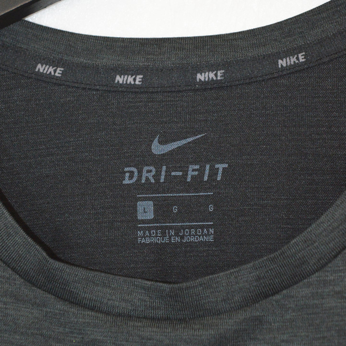 NIKE DRI FIT ТЕНИСКА (L)