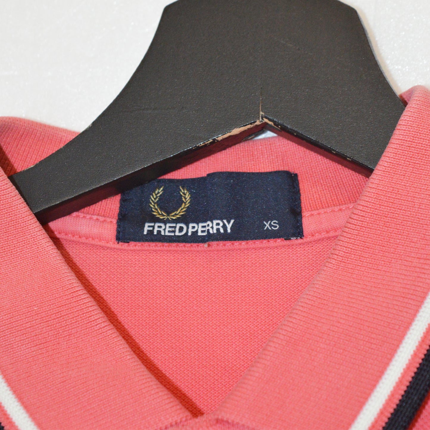 FRED PERRY ТЕНИСКА (XS)