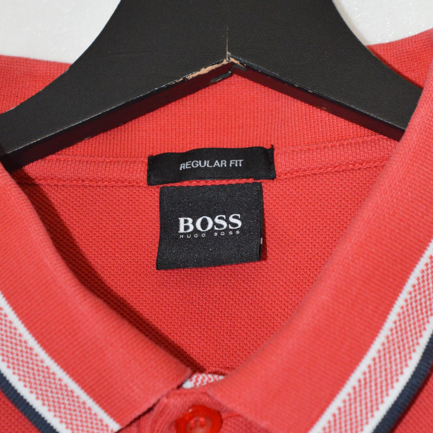 HUGO BOSS ТЕНИСКА (L)