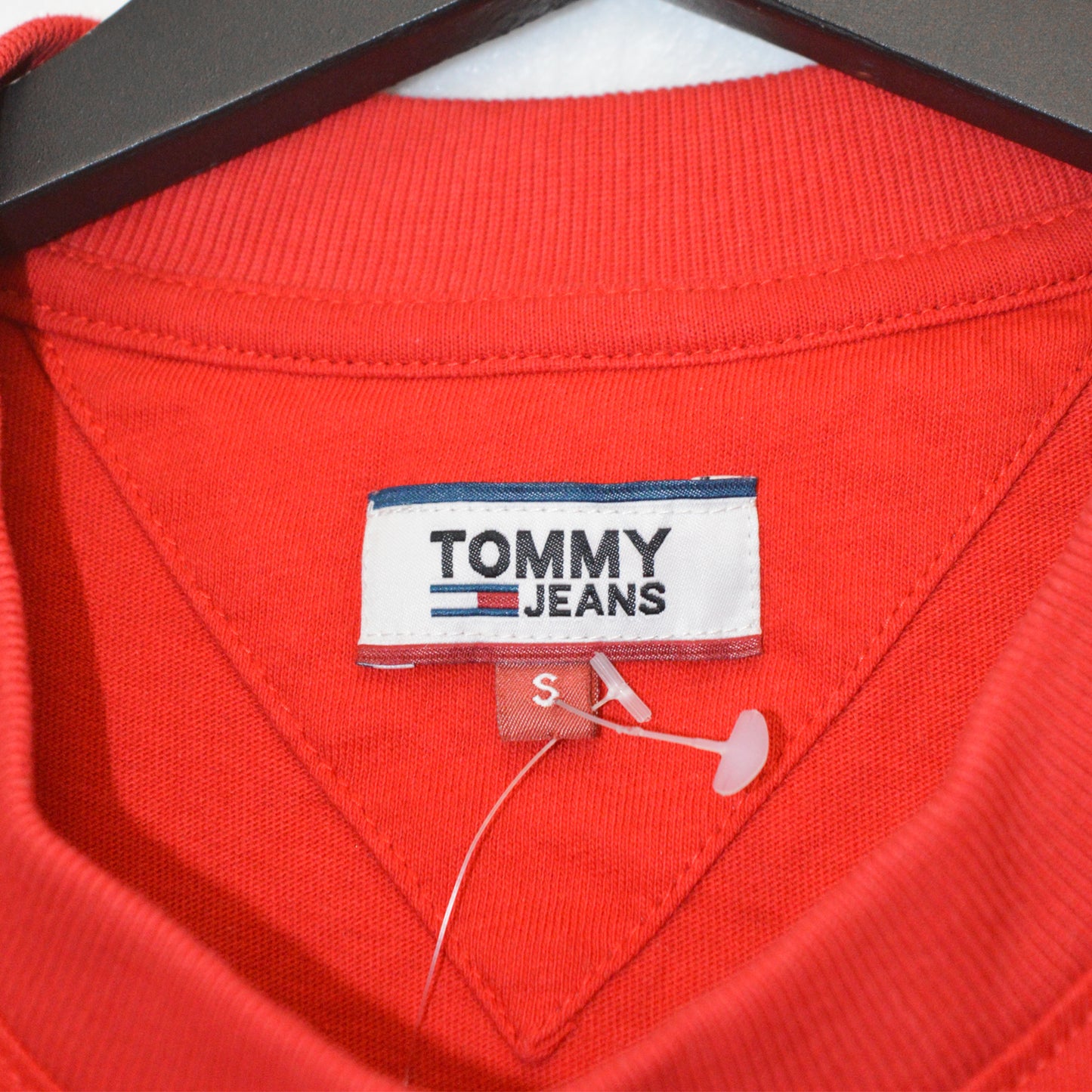 TOMMY HILFIGER CROPPED ТЕНИСКА (S)