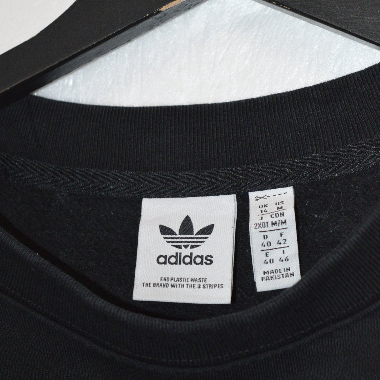 Adidas Originals cropped блуза (M)