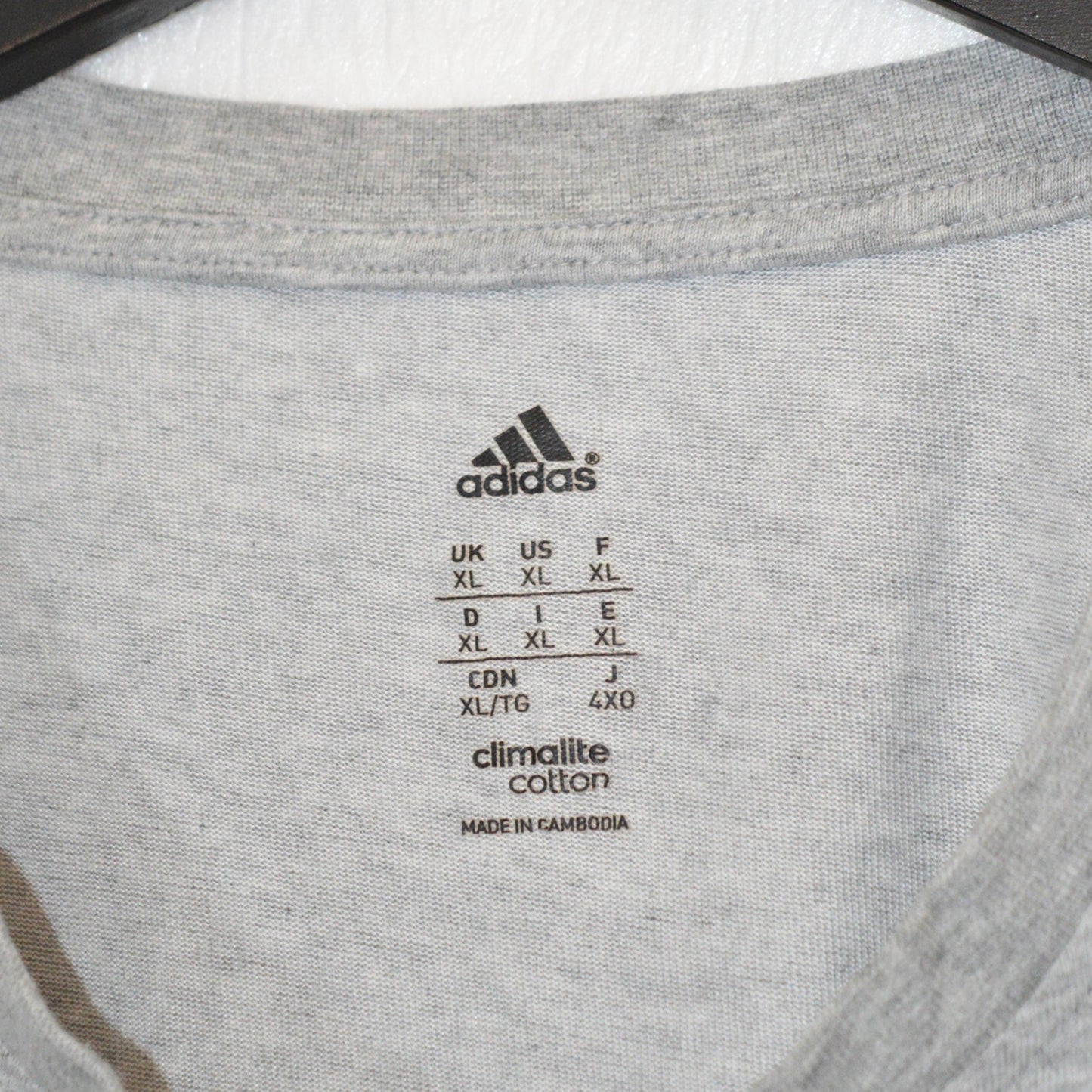 Adidas тениска (XL)