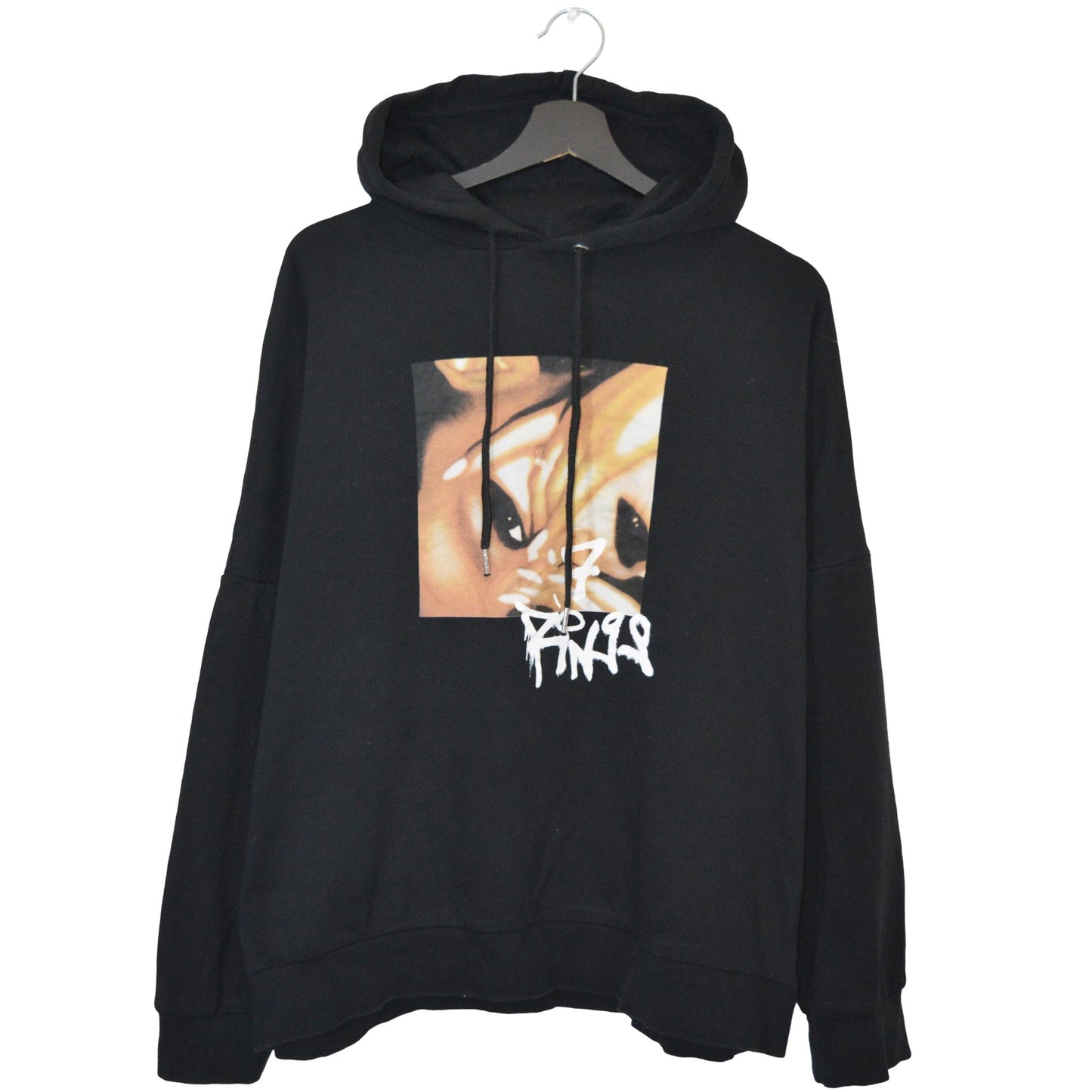 Ariana Grande H&M суичър (M)