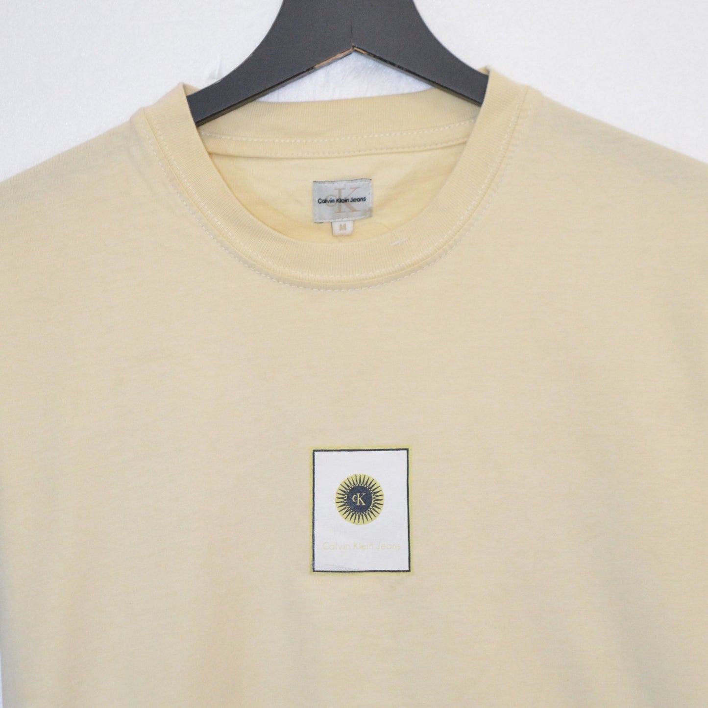 Calvin Klein cropped тениска (M)