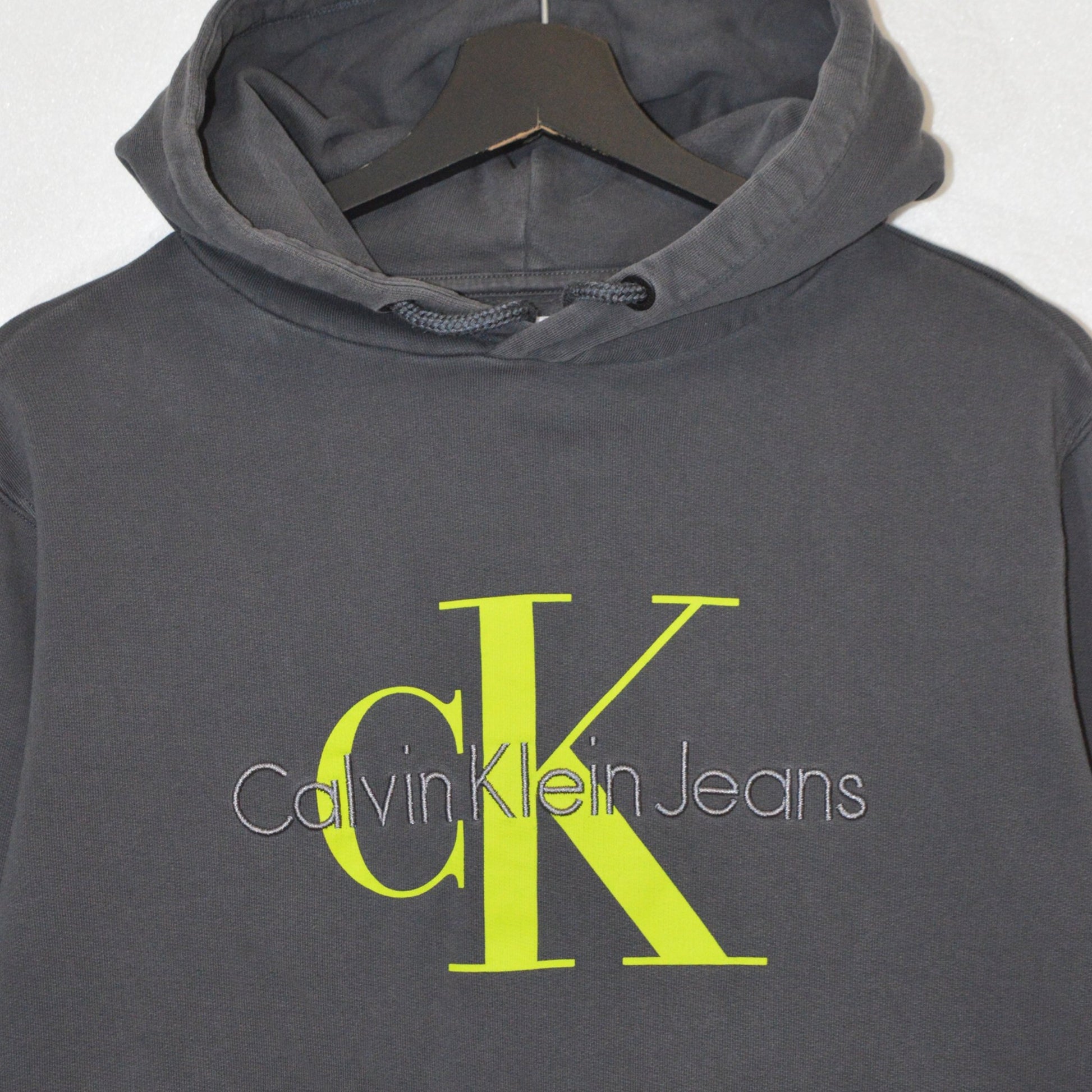 Calvin Klein суичър (M)