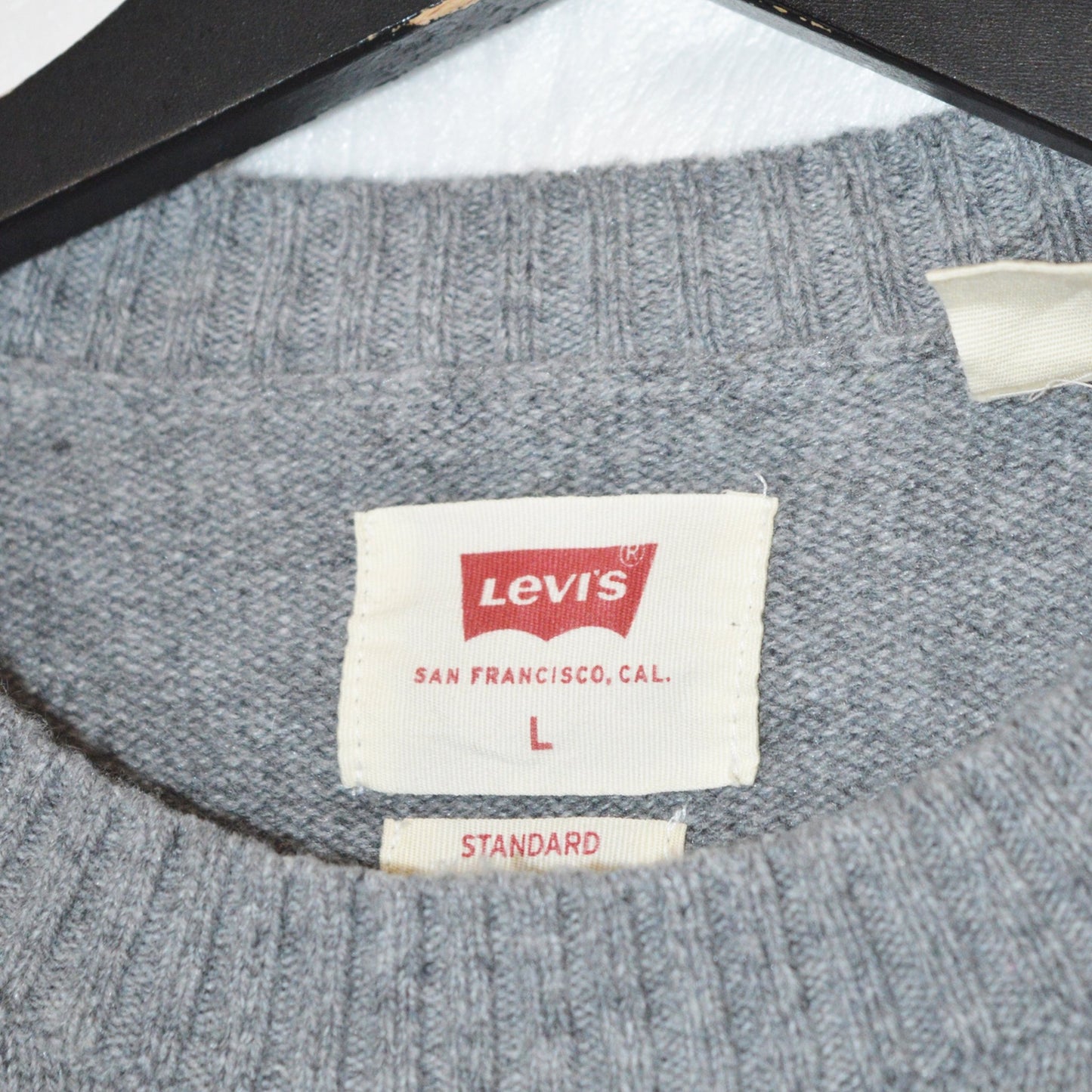 Levis пуловер (L)
