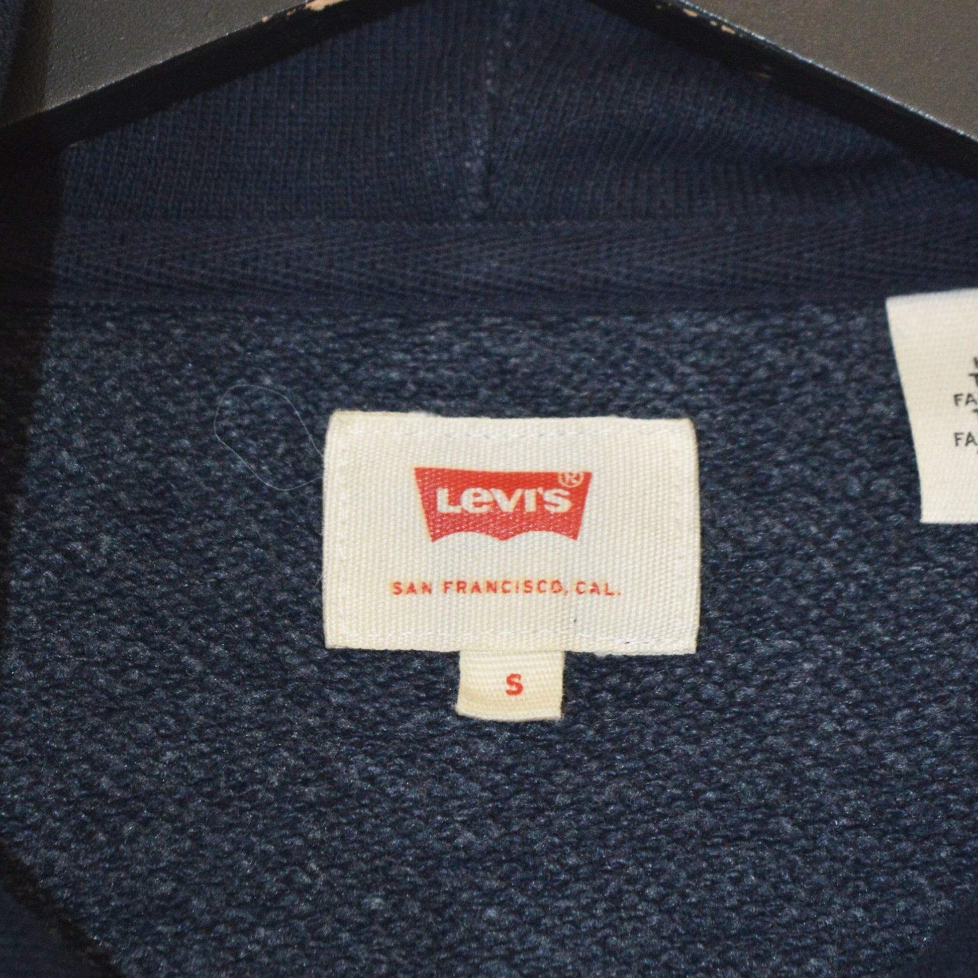 Levis суичър (S)