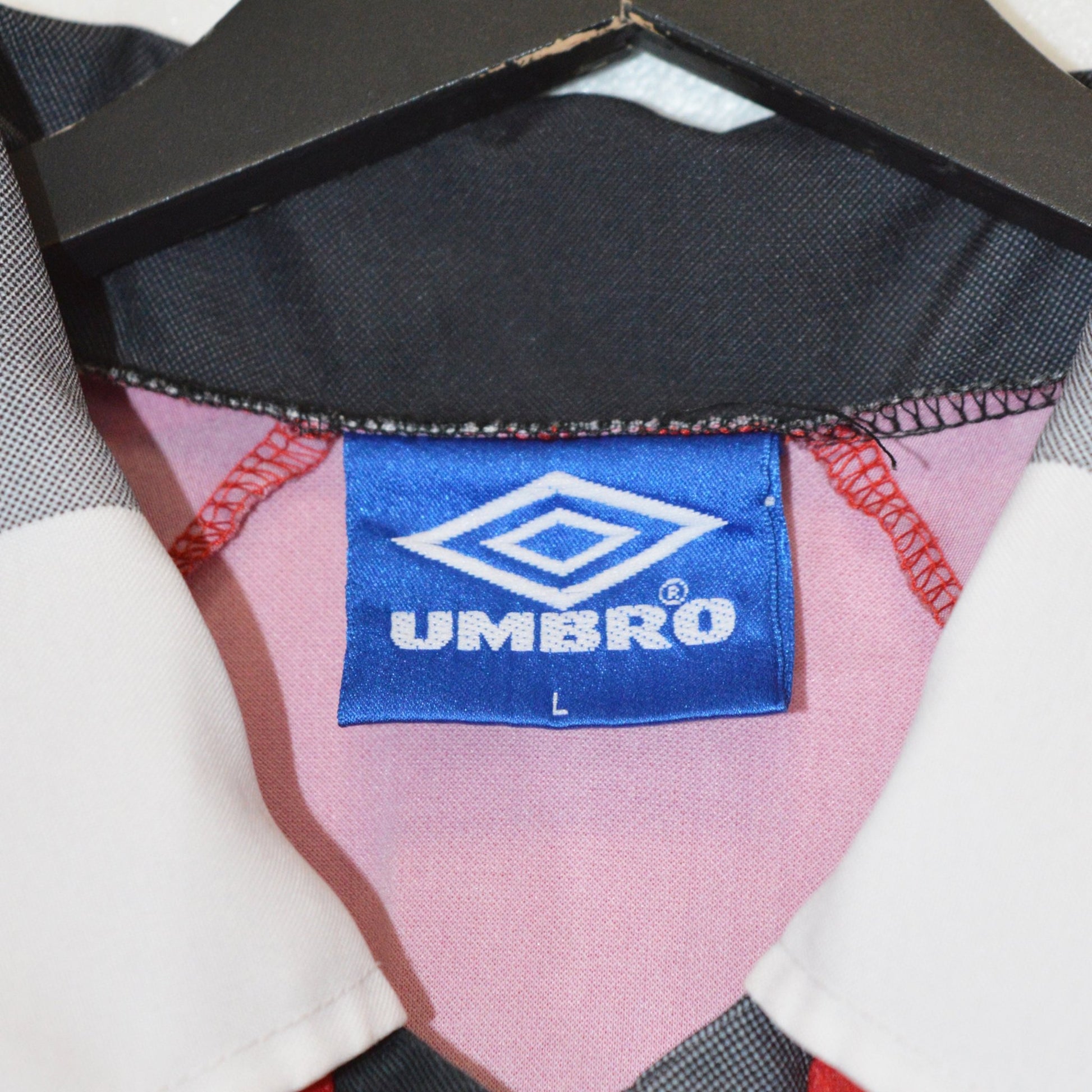 MANCHESTER UNITED 1996 - 97 UMBRO ТЕНИСКА (L)