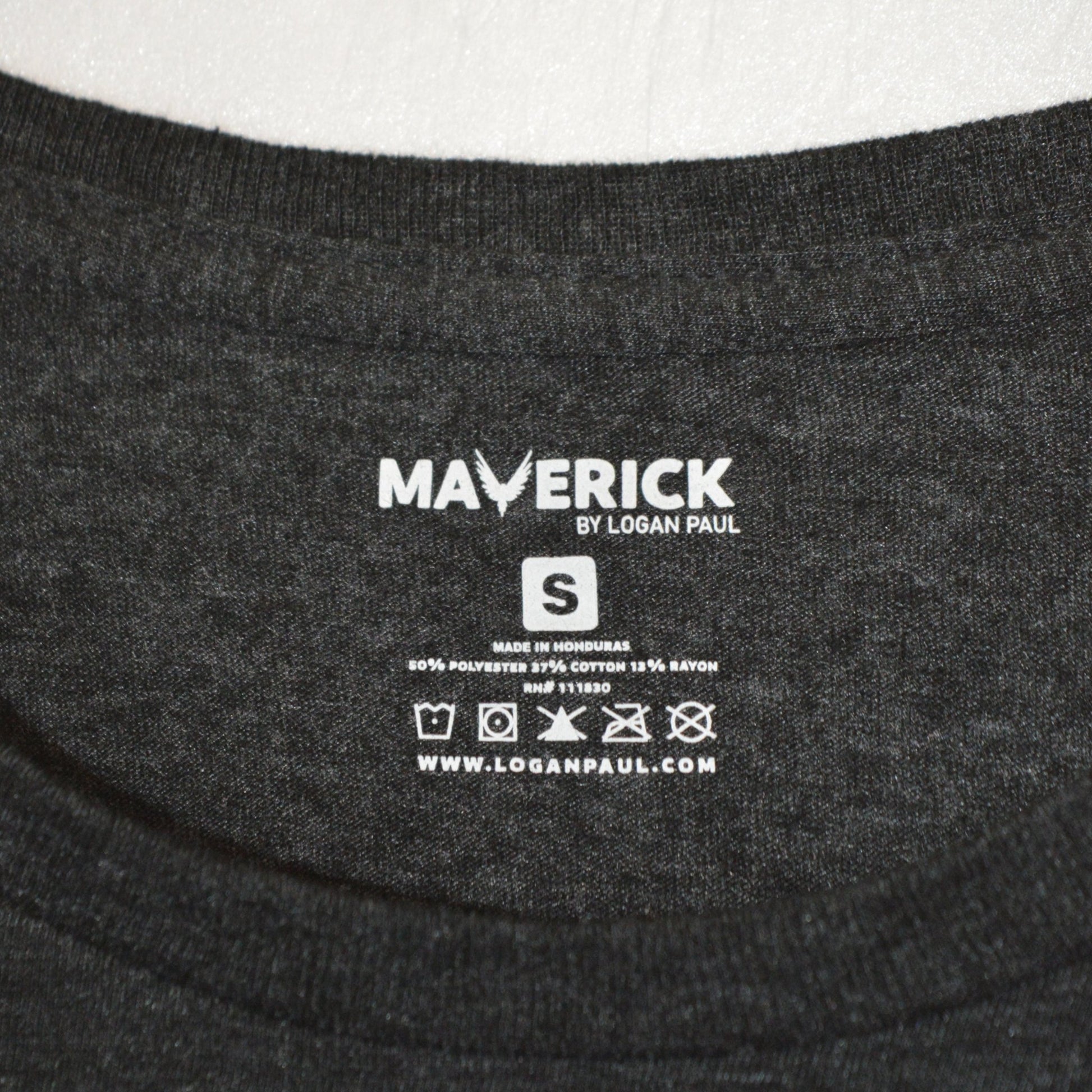 Maverick by Logan Paul тънка блуза (S)