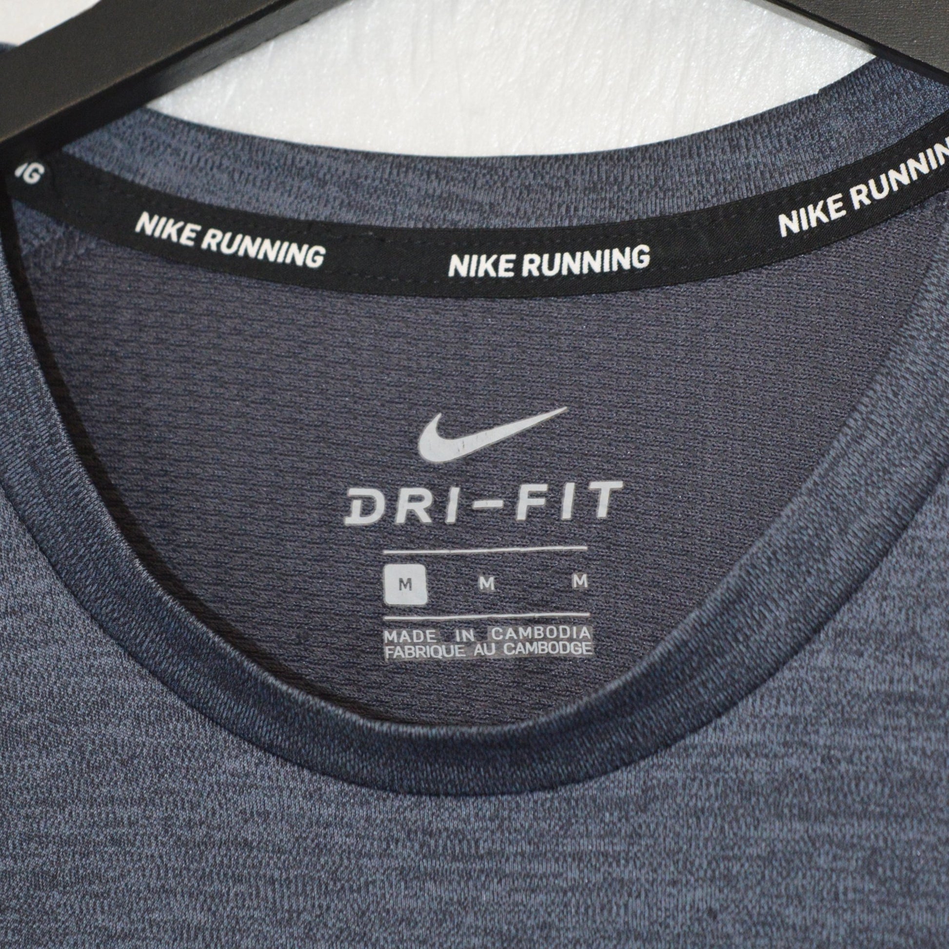 Nike Dri fit тънка фитнес блуза (M)