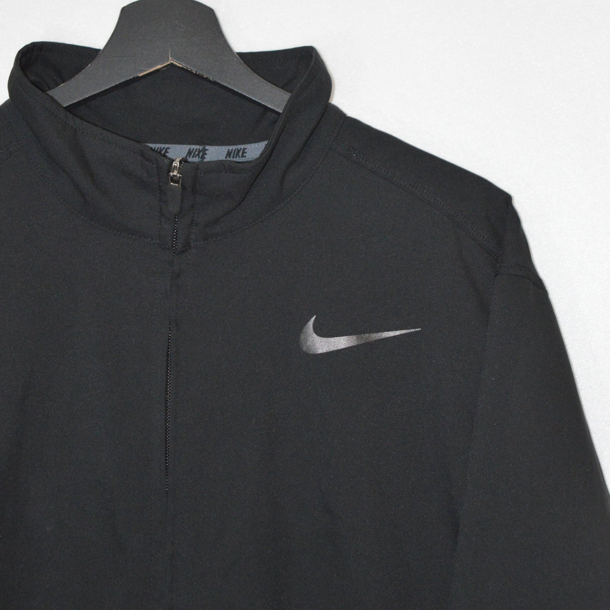 Nike Dri fit тънко яке (M)
