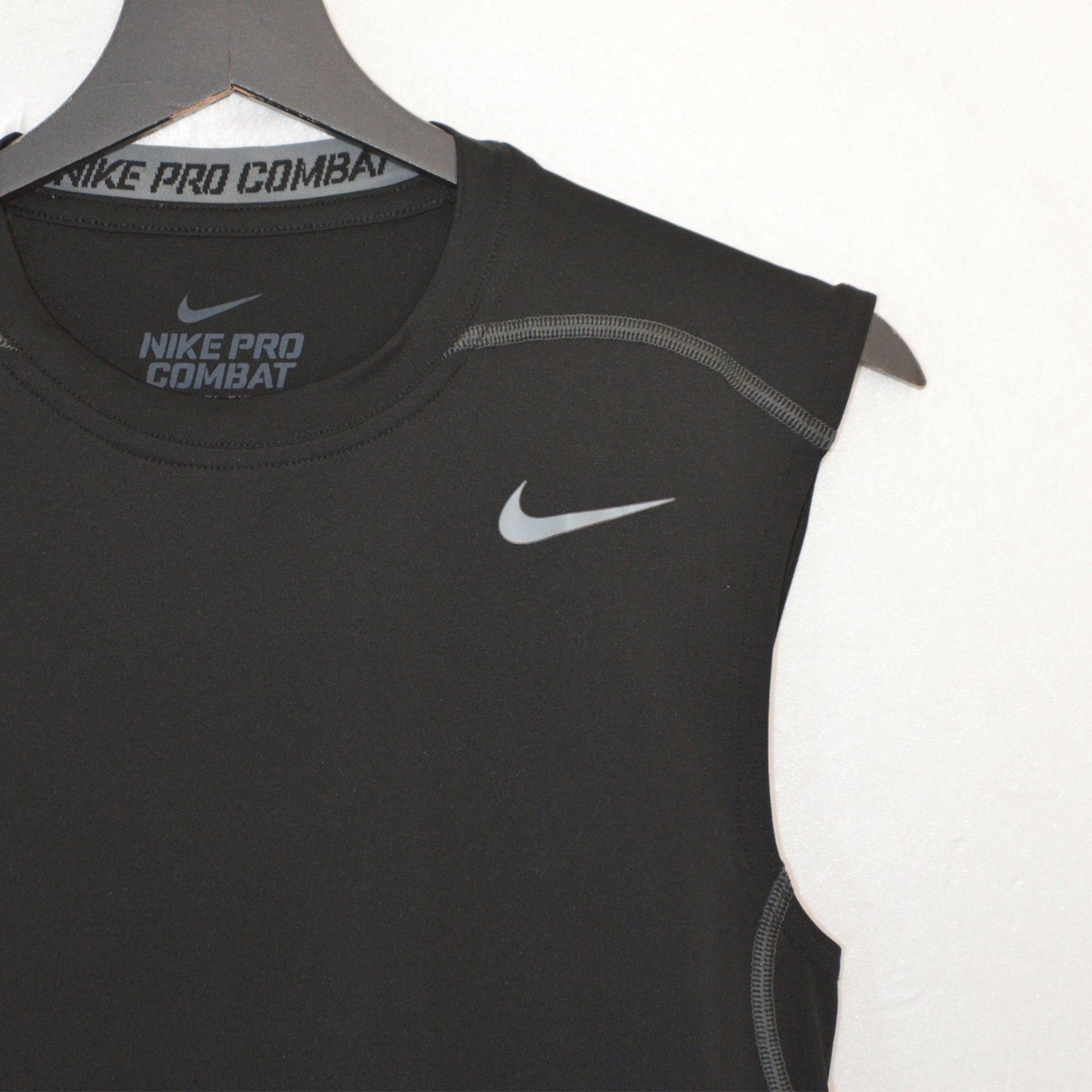 Nike Pro Combat потник (M)