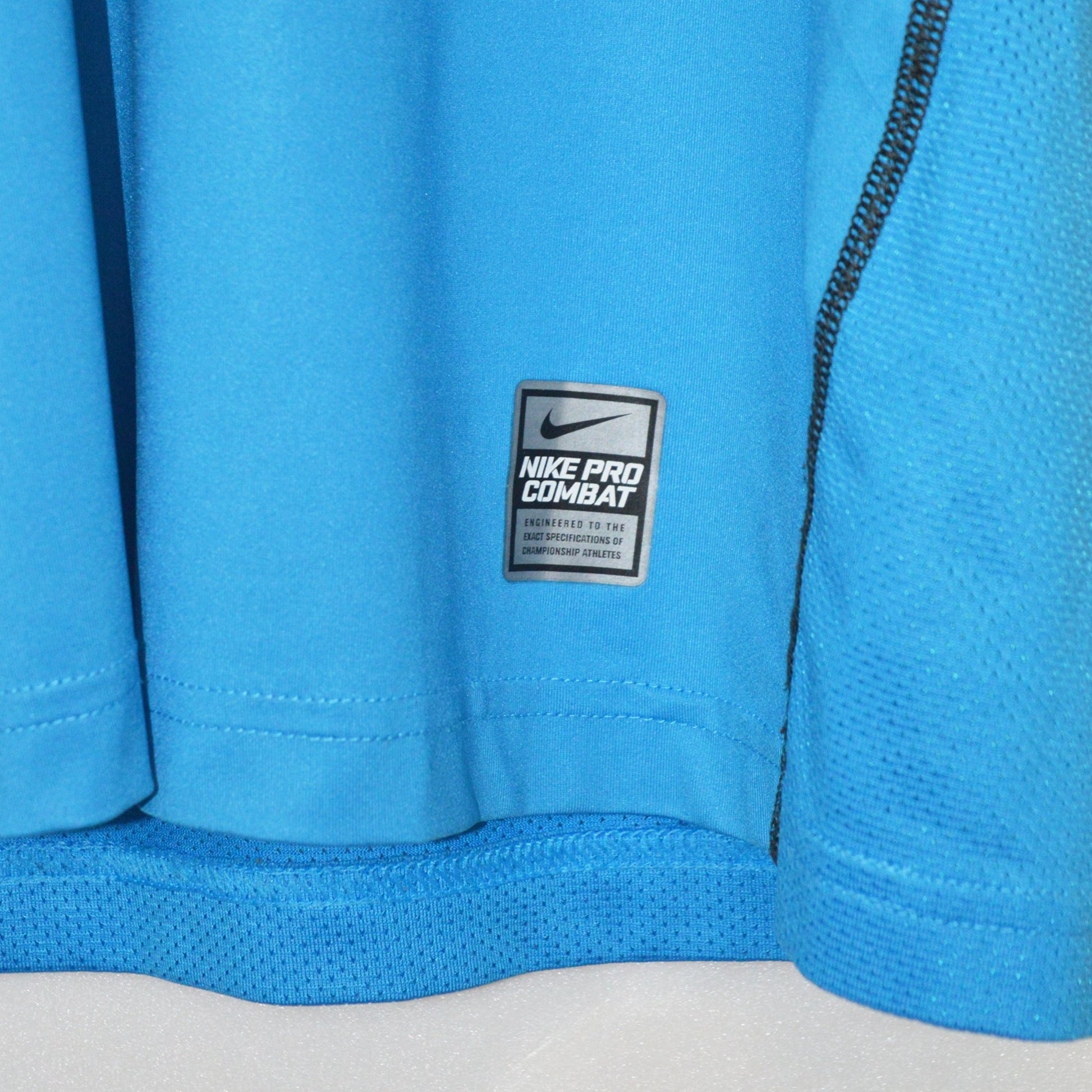 Nike Pro Combat тениска (S)