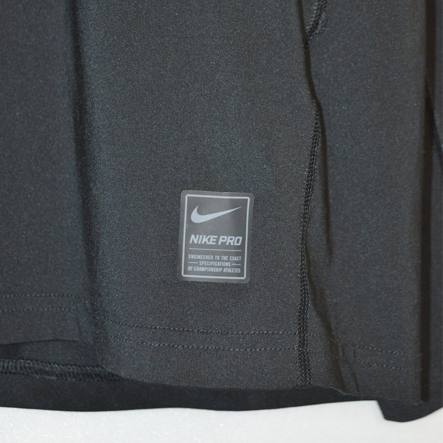 Nike Pro тънка спортна блуза (M)