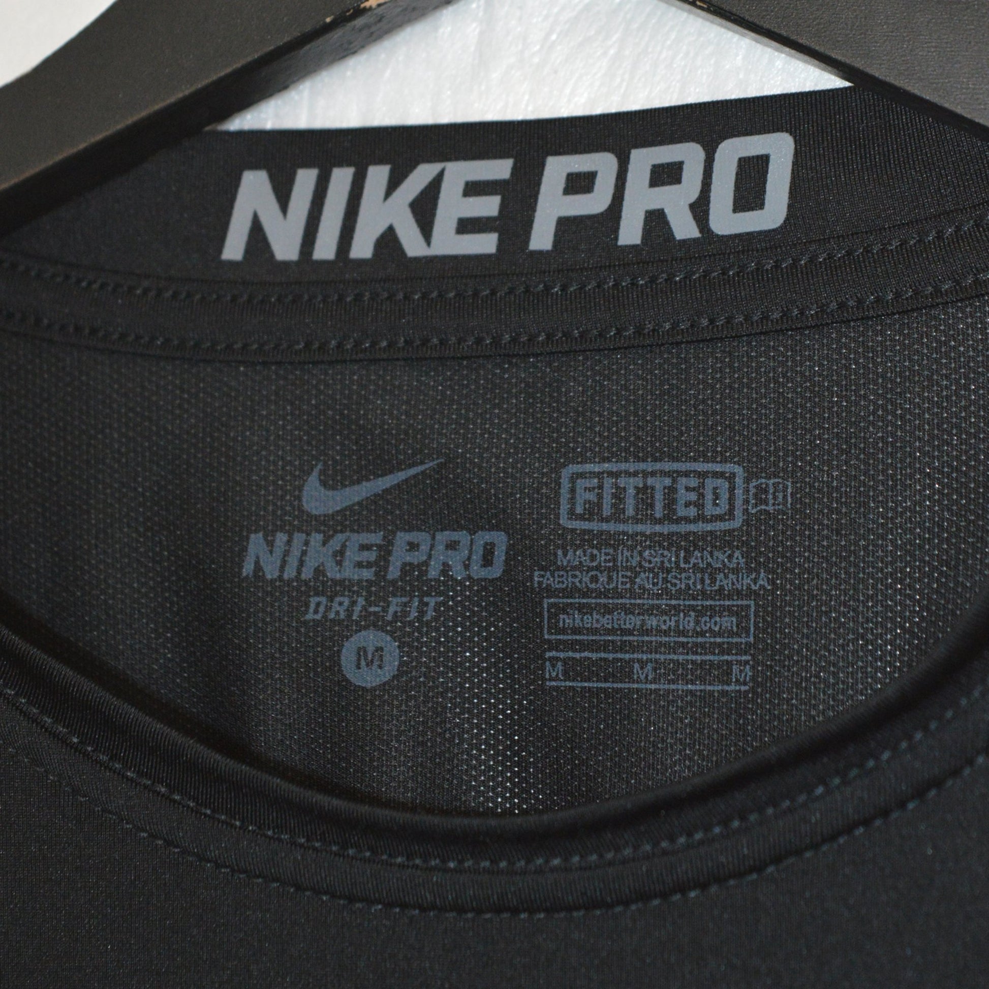 Nike Pro тънка спортна блуза (M)