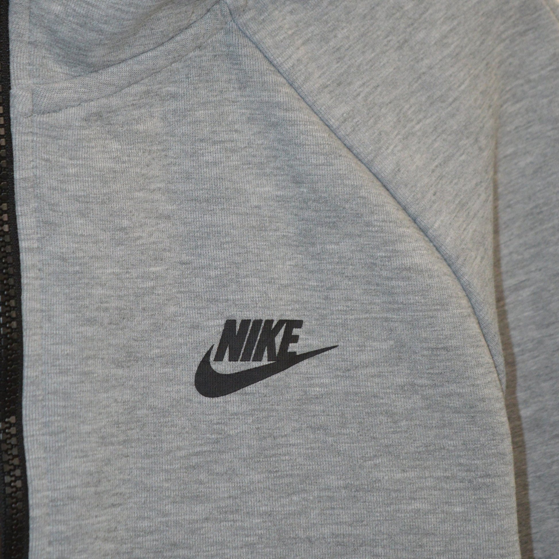 Nike Tech fleece суичър с цип (S)