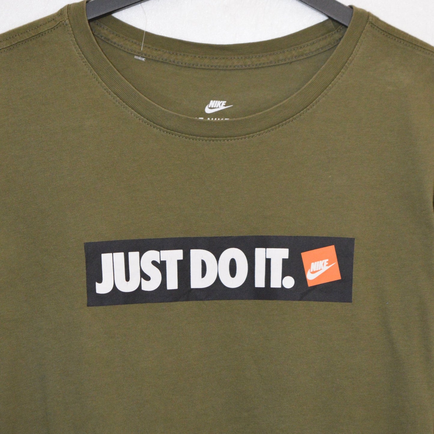 Nike тениска (L)