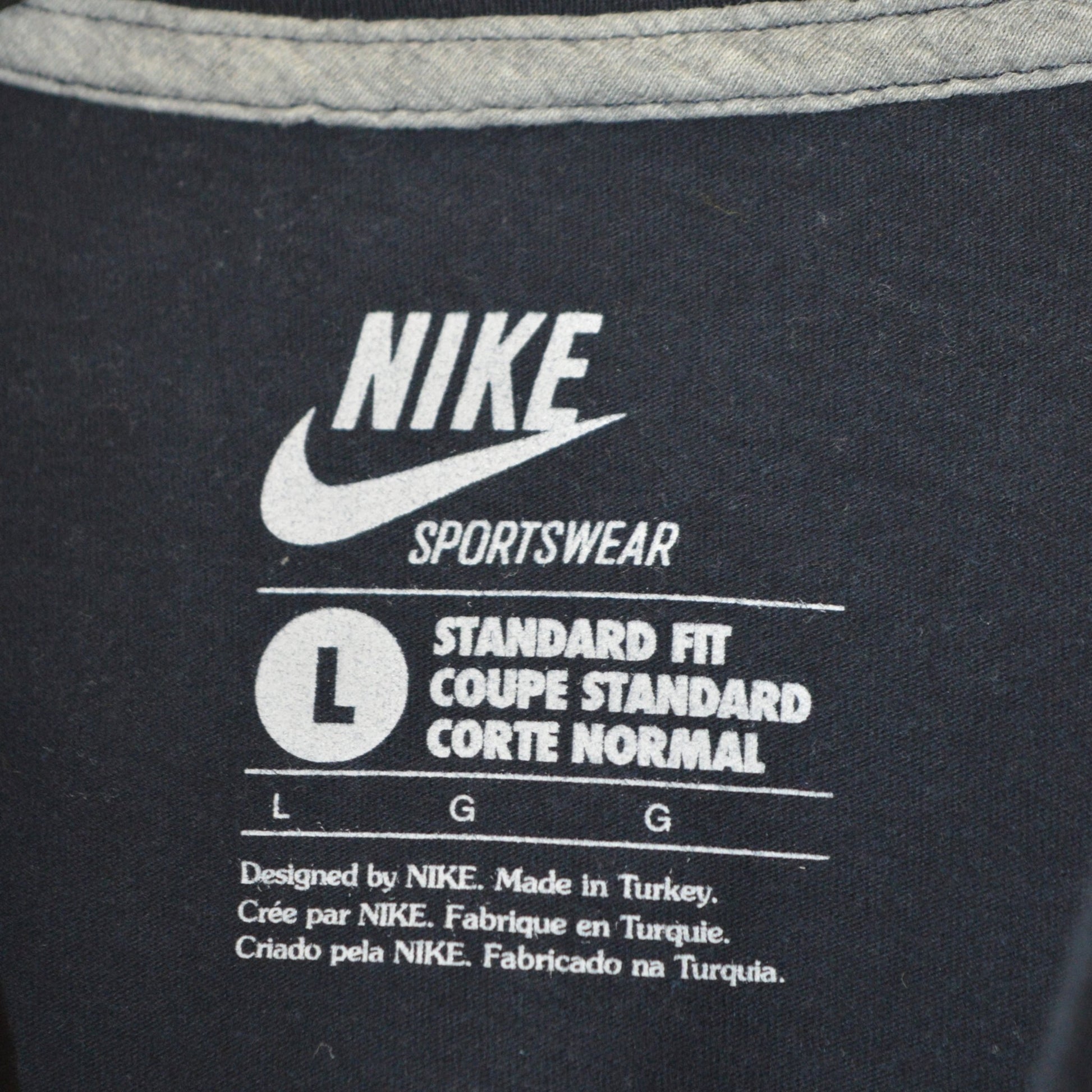 Nike тениска (L)